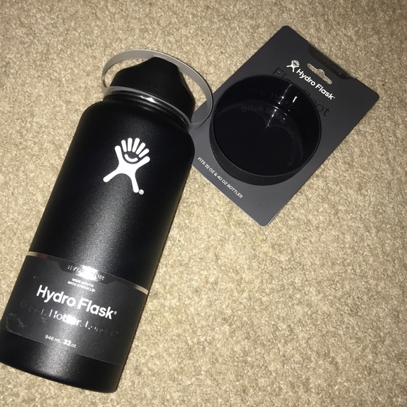 black hydro flask with straw